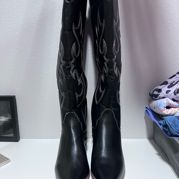 Knee high black boots with brown stitching - Picture 2 of 2